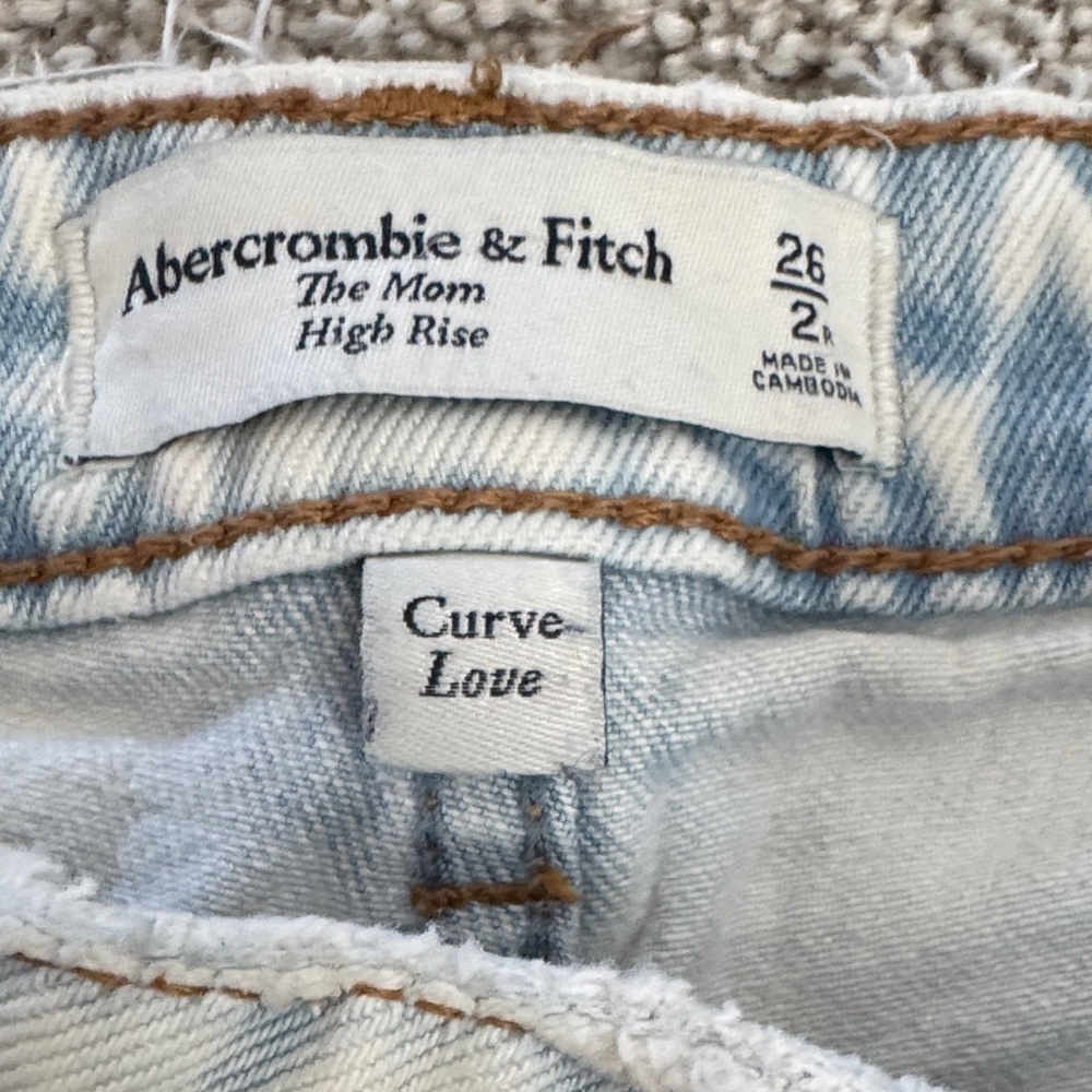 Abercrombie & Fitch Curve Love Acid Wash High-Rise Mom Jeans SZ 2 3/$30 - Picture 3 of 16